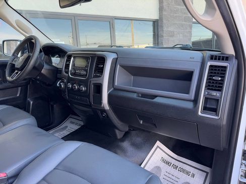 Used 2018 RAM 1500 Tradesman w/ Chrome Appearance Group AWD/4WD image 12