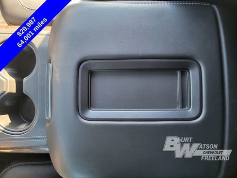 Used 2019 Chevrolet Suburban LT image 18