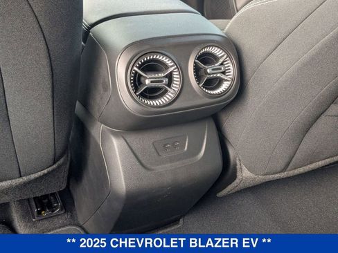 New 2025 Chevrolet Blazer EV LT image 25