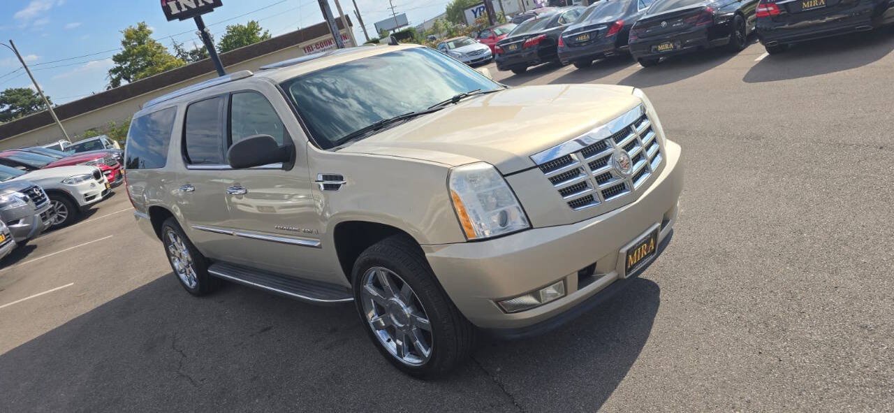 Used 2009 Cadillac Escalade ESV AWD image 7