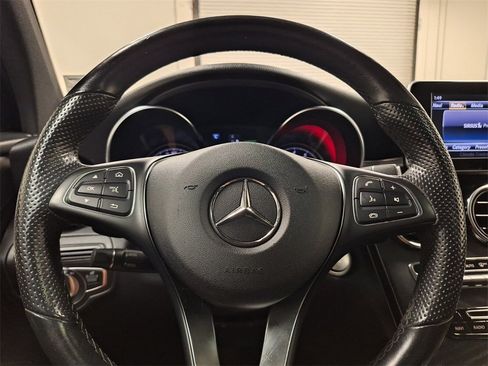 Used 2019 Mercedes-Benz GLC 350e 4MATIC image 18