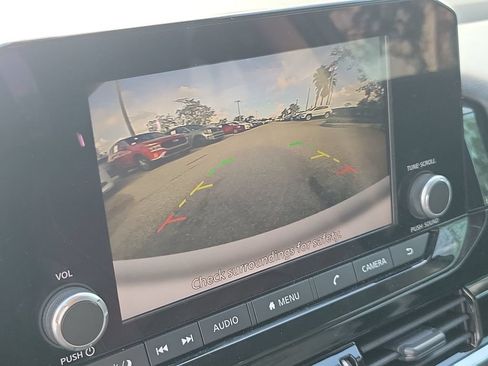 Certified 2024 Nissan Pathfinder SV FWD image 25