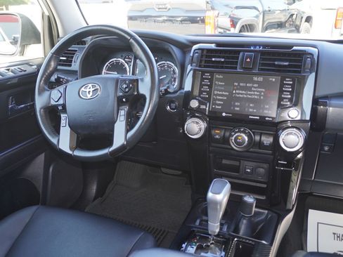 Certified 2024 Toyota 4Runner TRD Off-Road Premium w/ Off Road Premium Plus Package AWD/4WD image 9