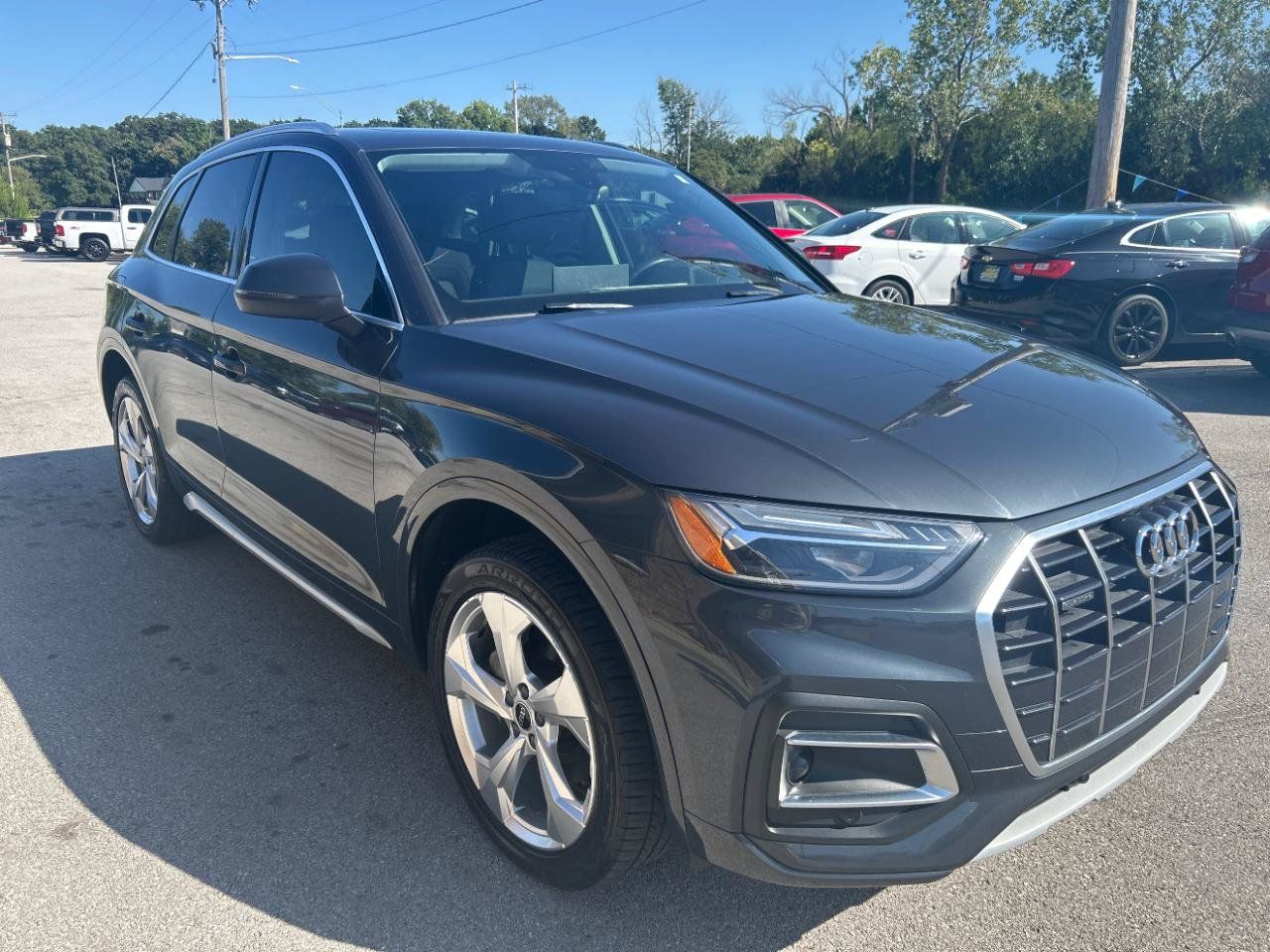 Used 2021 Audi Q5 2.0T Premium Plus w/ Premium Plus Package AWD/4WD image 3