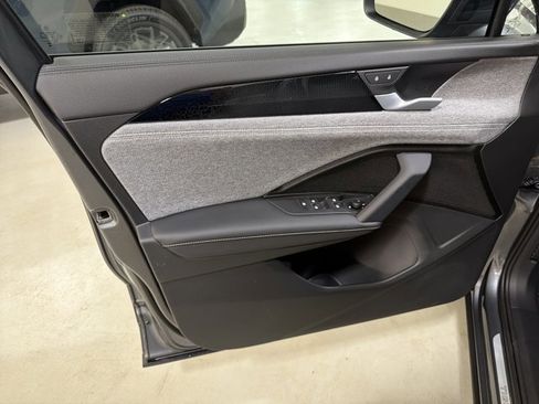 New 2026 Volkswagen Tiguan S FWD image 17