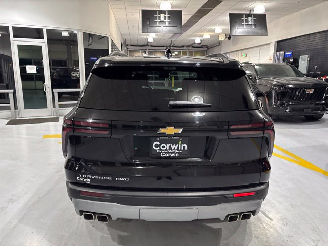 Used 2026 Chevrolet Traverse LT w/ Driver Confidence Package AWD/4WD image 8