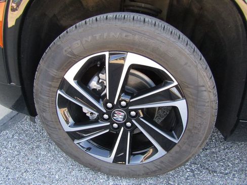 Used 2025 Buick Enclave Sport Touring AWD/4WD image 34