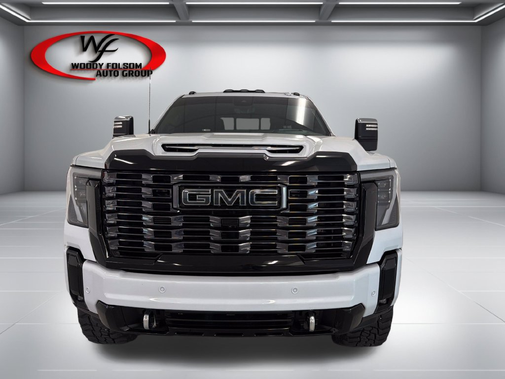 Used 2026 GMC Sierra 2500 Denali Ultimate w/ LPO, Black Badging Package AWD/4WD image 2