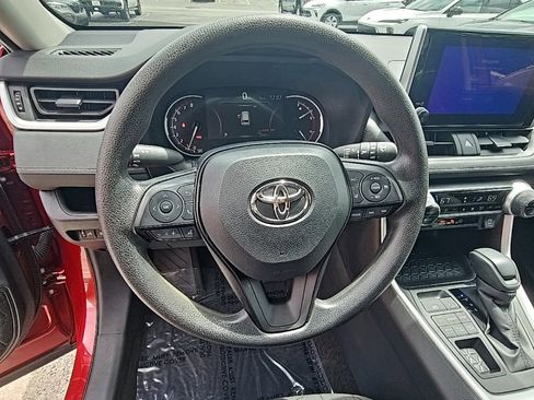 Used 2024 Toyota RAV4 XLE w/ Convenience Package image 18