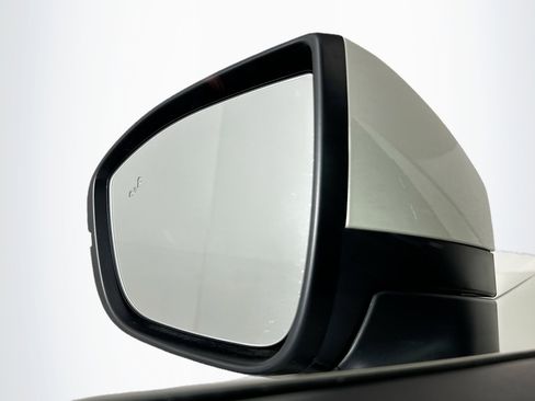 Used 2024 Nissan Pathfinder SL image 15