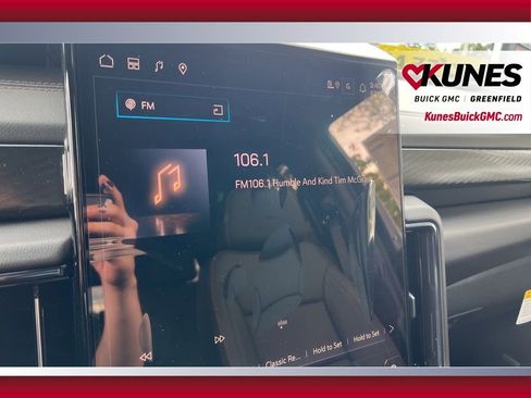 New 2026 GMC Yukon AT4 w/ Premium Trailering Package AWD/4WD image 10