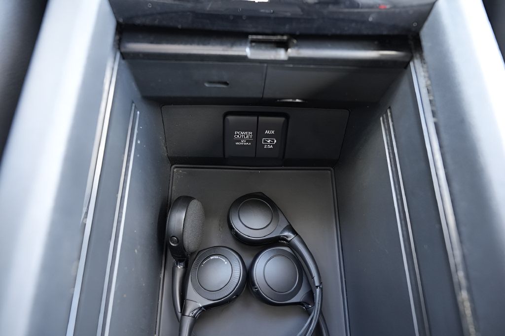 Used 2022 Honda Pilot Elite image 37