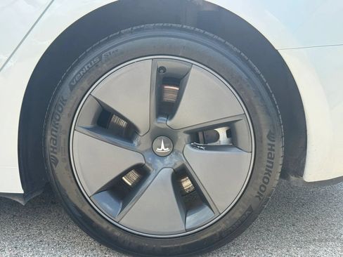 Used 2023 Tesla Model 3 Long Range AWD/4WD image 29
