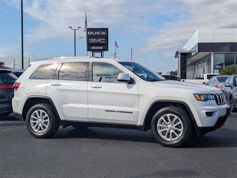 Used 2021 Jeep Grand Cherokee Laredo X image 2