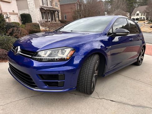 Used 2015 Volkswagen Golf R 4-Door image 1