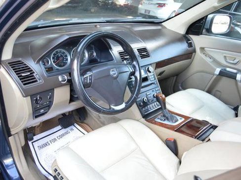 Used 2014 Volvo XC90 3.2 w/ Climate Package image 16