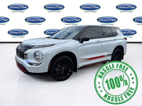 Used 2024 Mitsubishi Outlander SE AWD/4WD image 3