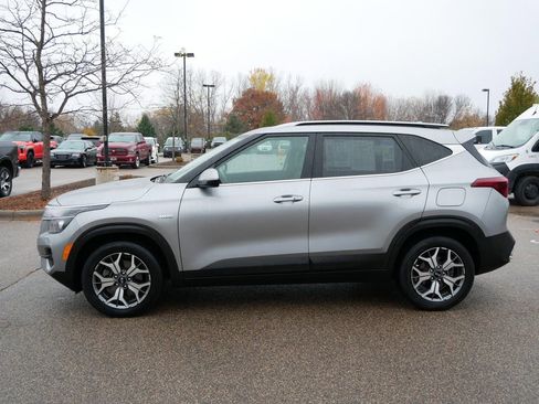 Used 2021 Kia Seltos EX image 19