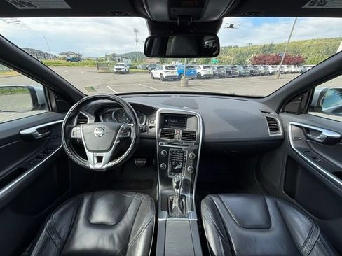 Used 2014 Volvo XC60 T6 R-Design w/ Technology Package AWD/4WD image 9
