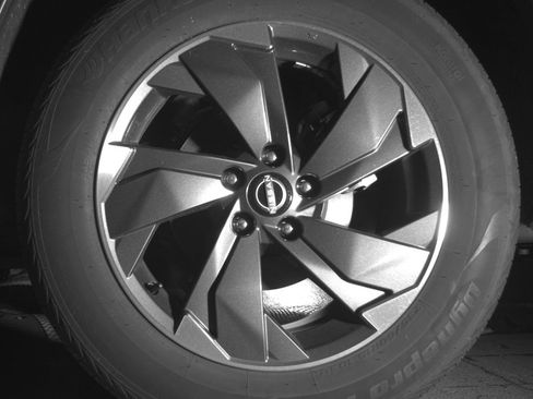 Used 2025 Nissan Rogue SV image 14