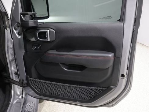 Certified 2020 Jeep Gladiator Rubicon AWD/4WD image 21