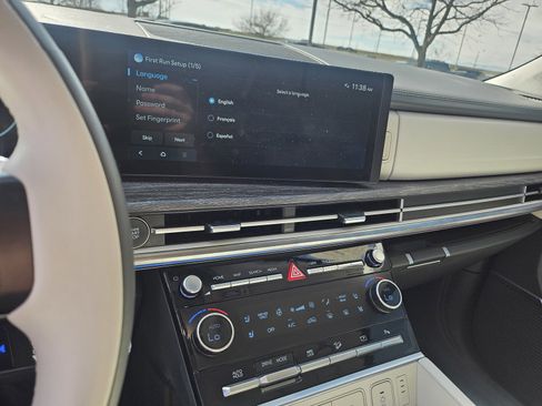 Used 2025 Hyundai Santa Fe Calligraphy image 13