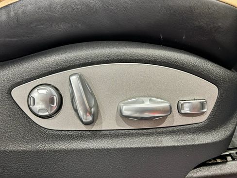 Used 2017 Porsche Cayenne S w/ Premium Package AWD/4WD image 22