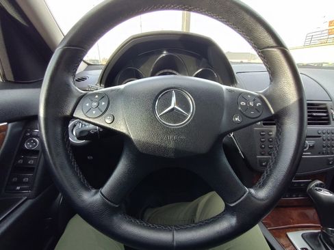 Used 2010 Mercedes-Benz C 300 Sedan image 18