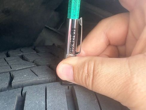 Used 2021 Dodge Challenger SXT w/ Blacktop Package image 7