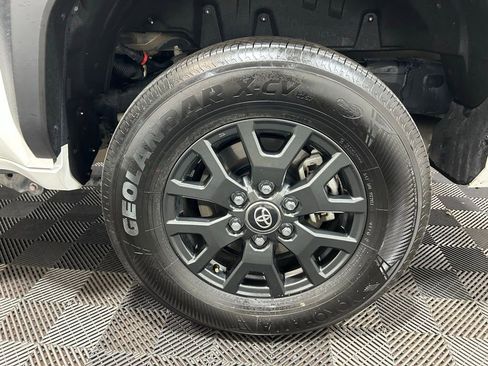 Used 2025 Toyota 4Runner SR5 image 32