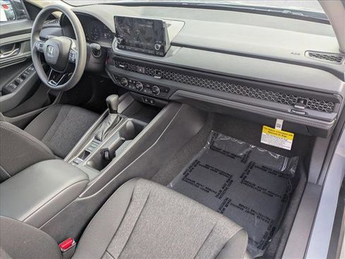 Used 2025 Honda Accord SE image 22