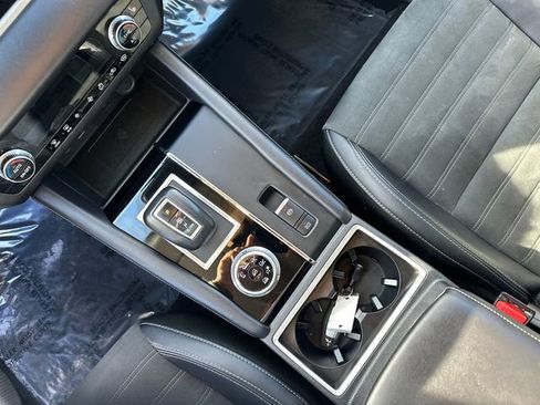 Used 2024 Mitsubishi Outlander SE image 38