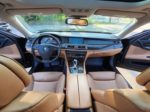 Used 2011 BMW 750Li xDrive AWD/4WD image 34