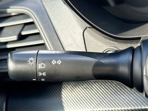 Certified 2023 Subaru Crosstrek 2.0i image 15