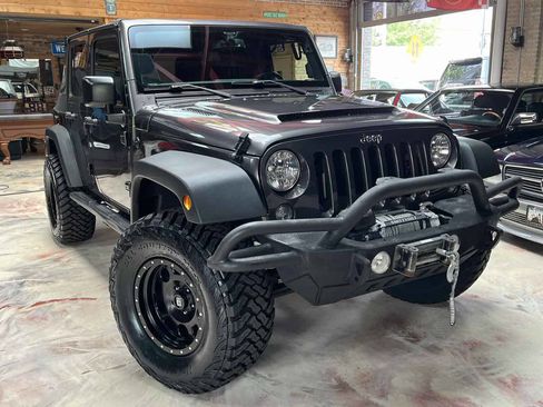 Used 2017 Jeep Wrangler Unlimited Sport w/ Quick Order Package 24S AWD/4WD image 4