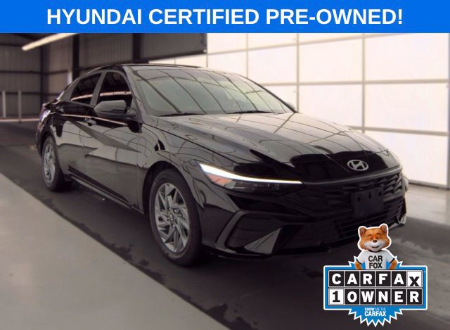 Used 2025 Hyundai Elantra Hybrid FWD image 4
