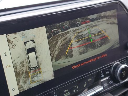 Used 2023 Toyota Highlander Limited image 31