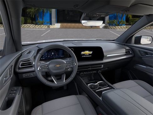 New 2026 Chevrolet Traverse LT image 16