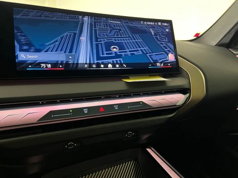 Used 2025 BMW X3 xDrive30i w/ Premium Package AWD/4WD image 27