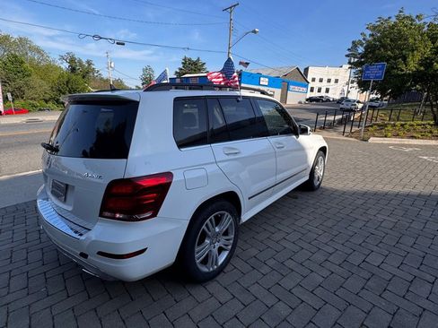 Used 2015 Mercedes-Benz GLK 350 4MATIC image 5