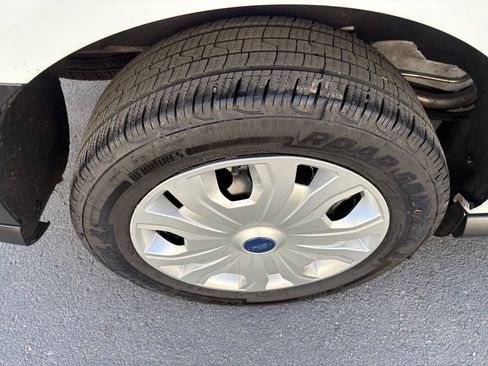 Used 2022 Ford Transit Connect XL FWD image 15