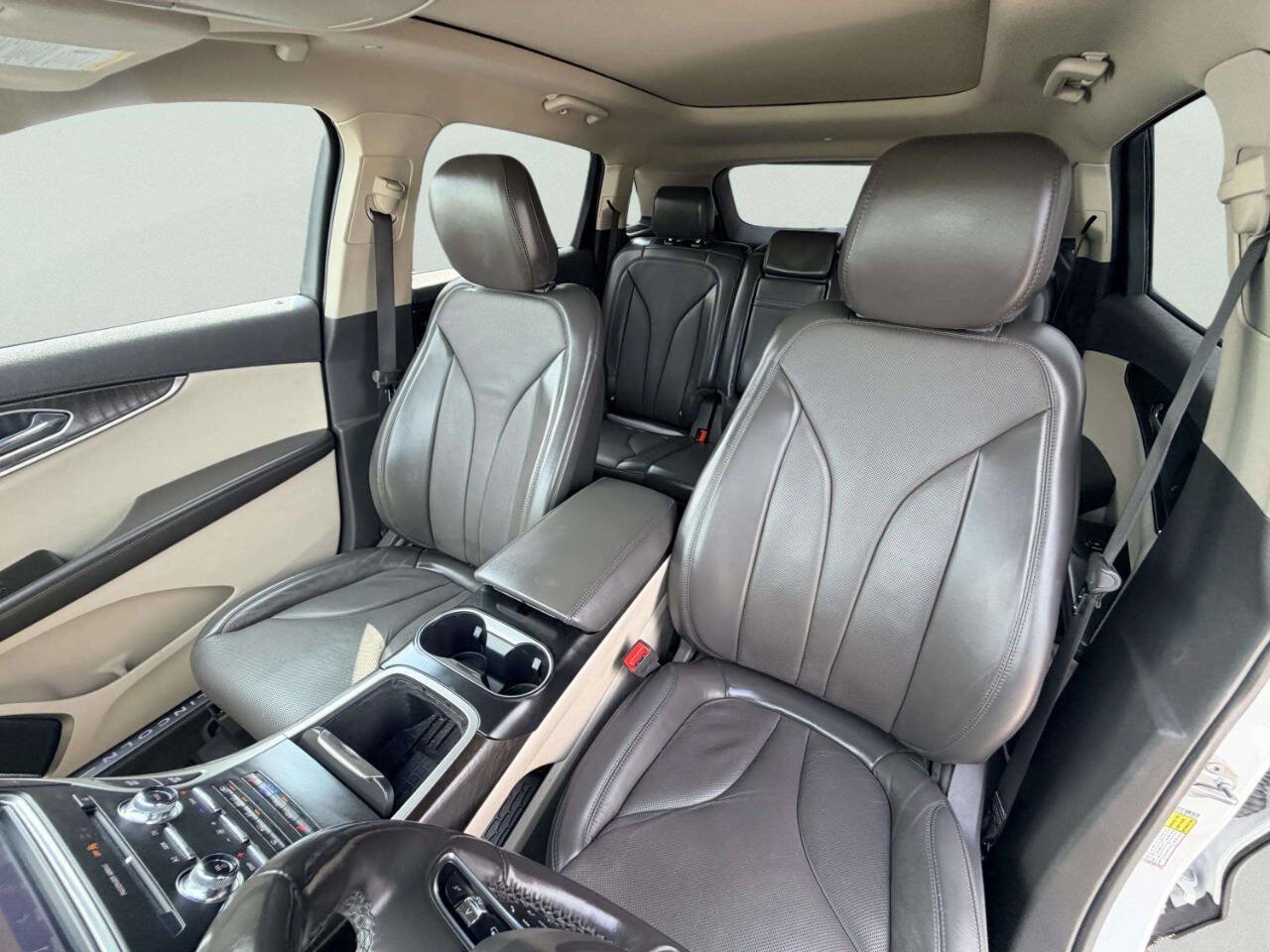 Used 2020 Lincoln Nautilus Reserve w/ Equipment Group 201A AWD/4WD image 21