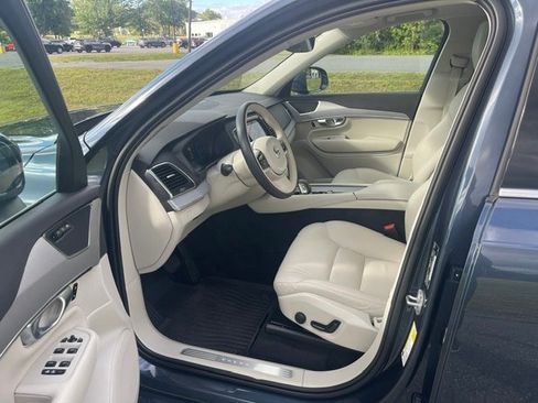 Used 2024 Volvo XC90 B5 Core w/ Protection Package Premier AWD/4WD image 14