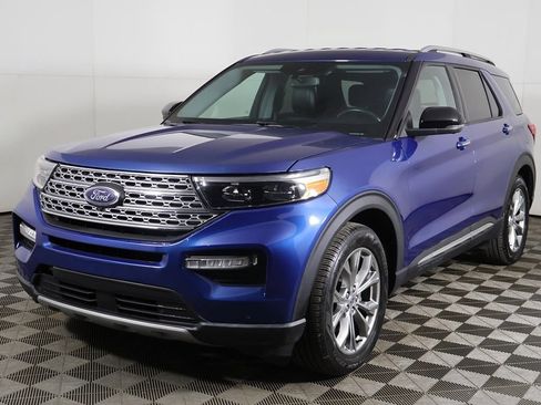 Used 2022 Ford Explorer Limited w/ Equipment Group 301A RWD image 12