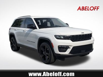 Used 2023 Jeep Grand Cherokee Limited w/ Black Appearance Package