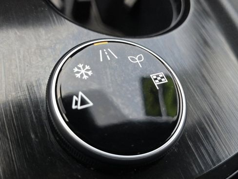 Certified 2023 Nissan Rogue SV image 4