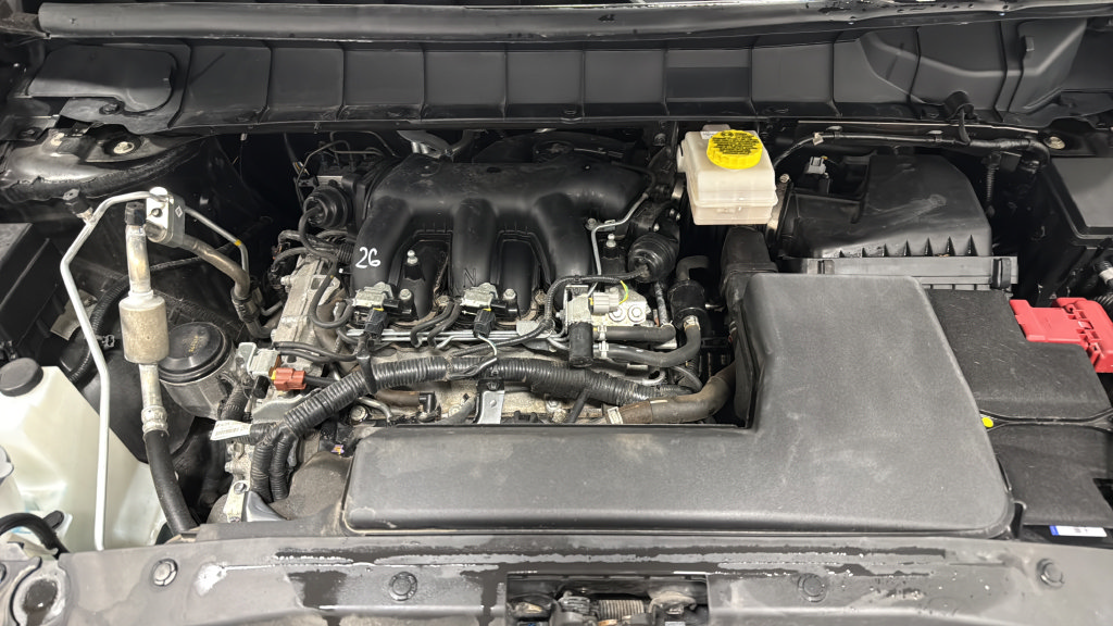 Used 2025 Nissan Pathfinder SV AWD/4WD image 26