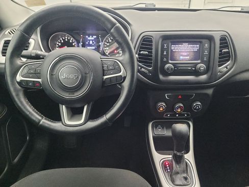 Used 2018 Jeep Compass Sport w/ Cold Weather Group FWD image 22