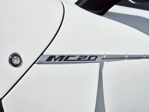 Used 2023 Maserati MC20 Coupe RWD image 10