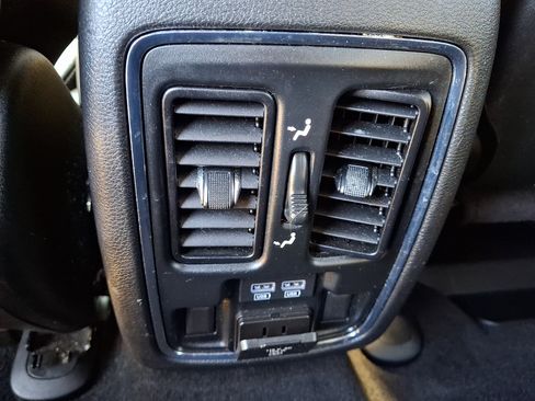 Used 2021 Jeep Grand Cherokee Limited AWD/4WD image 13
